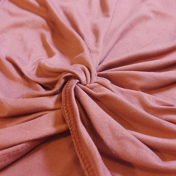 Dusty rose pink front twist crop top - Picture 3 of 5